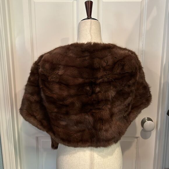 Beautiful for stole cape with pocket - Picture 3 of 7